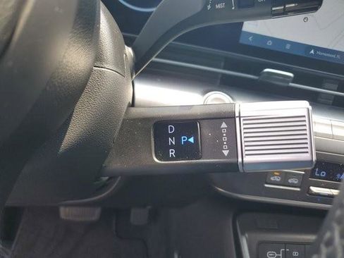 Certified 2025 Hyundai Kona Limited AWD/4WD image 27