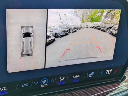 New 2026 Chevrolet Traverse Z71 w/ Driver Confidence Package AWD/4WD image 21