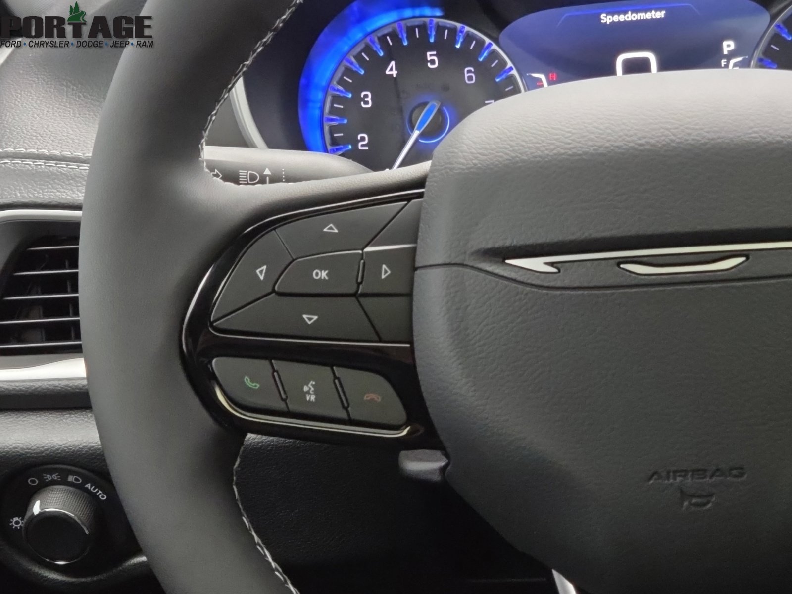 New 2027 Chrysler Pacifica Limited AWD/4WD image 22