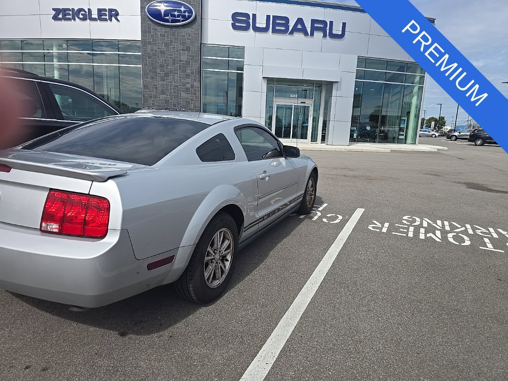 Used 2008 Ford Mustang Coupe RWD image 4