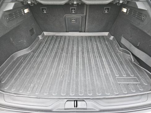 Used 2022 Maserati Levante GT image 31