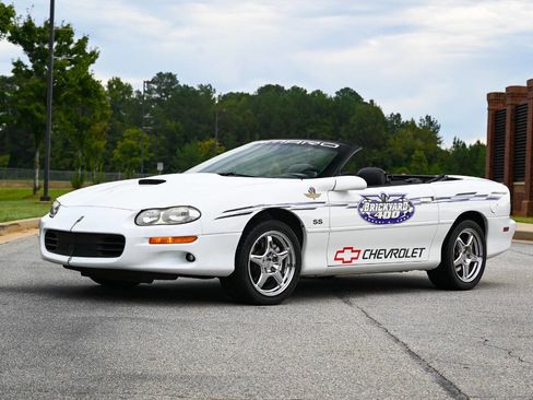 Used 2000 Chevrolet Camaro Z28 w/ SS Performance/Appearance Pkg image 11