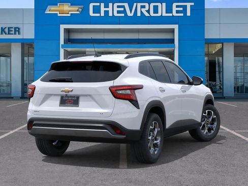 New 2026 Chevrolet Trax LT w/ Sunroof Package image 4