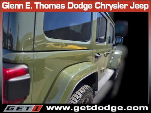 Used 2022 Jeep Wrangler Unlimited Sahara w/ Cold Weather Group AWD/4WD image 10
