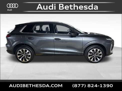 New 2026 Audi Q3 quattro 2.0T AWD/4WD image 8