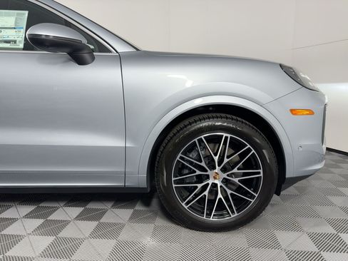 Certified 2026 Porsche Cayenne Coupe AWD/4WD image 13