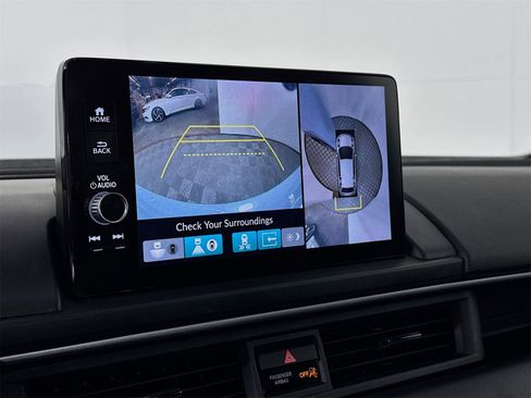 Used 2023 Honda Pilot Elite image 11