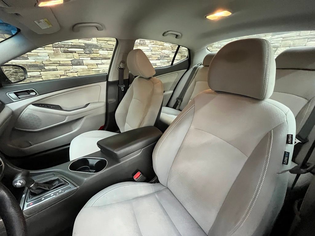 Used 2015 Kia Optima LX FWD image 27