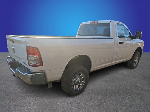 Used 2024 RAM 2500 Tradesman w/ Chrome Appearance Group image 4