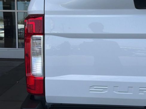 Used 2019 Ford F250 Lariat w/ Lariat Value Package AWD/4WD image 11
