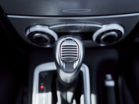 Used 2006 Mercedes-Benz SLR image 79