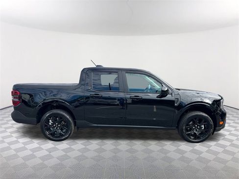 Used 2025 Ford Maverick Lariat w/ Black Appearance Package image 4