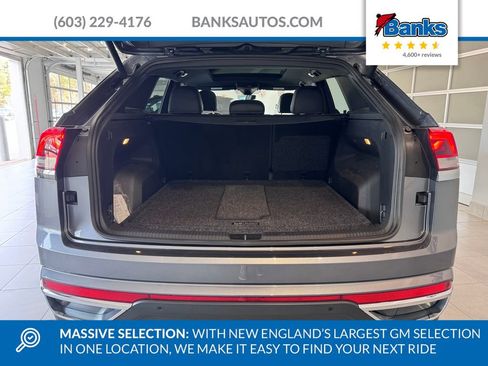 Used 2022 Volkswagen Atlas Cross Sport SEL image 7