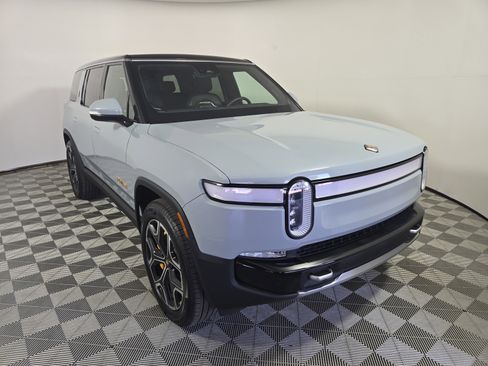 Used 2024 Rivian R1S Adventure AWD/4WD image 7