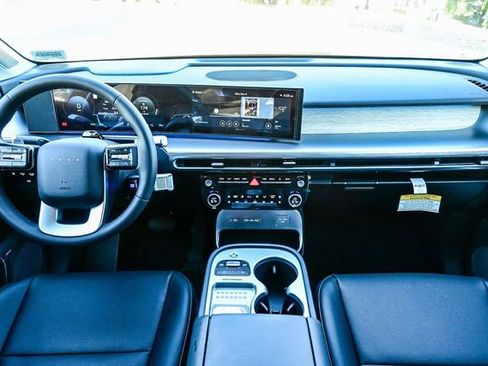 New 2026 Hyundai Ioniq 9 Limited AWD/4WD image 14