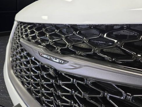 New 2026 Chrysler Pacifica Select image 36