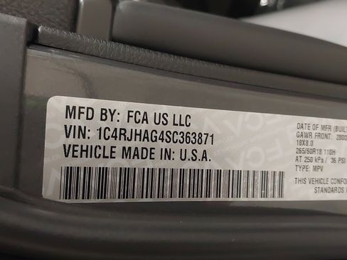 New 2025 Jeep Grand Cherokee 4WD image 34