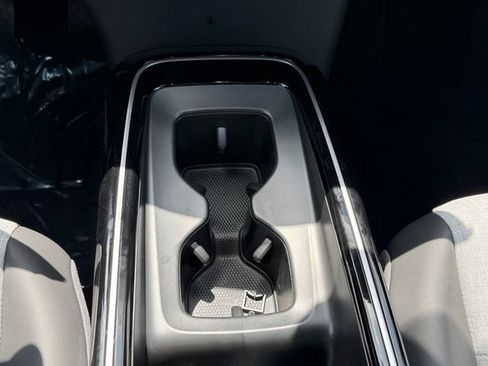 New 2026 Volkswagen ID.4 Pro RWD image 16