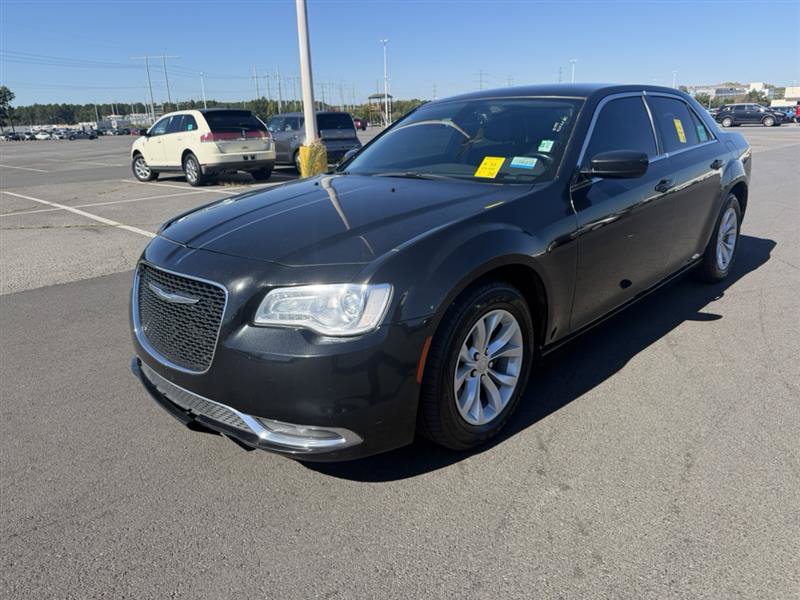 Used 2015 Chrysler 300 Limited w/ Driver Convenience Group RWD image 6
