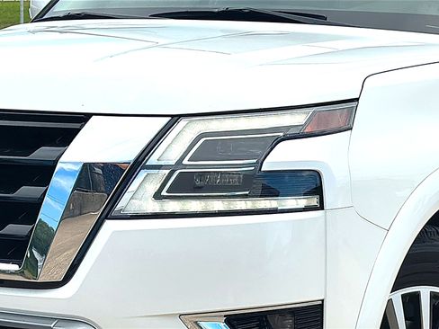 Used 2022 Nissan Armada SL RWD image 4