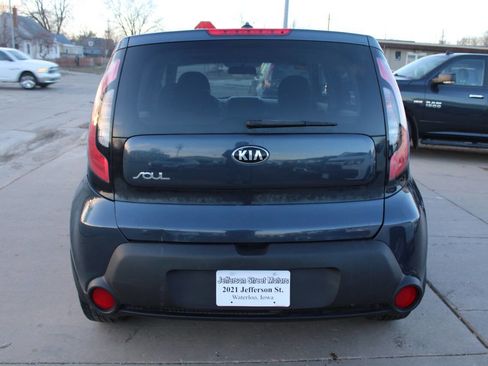 Used 2015 Kia Soul + image 4