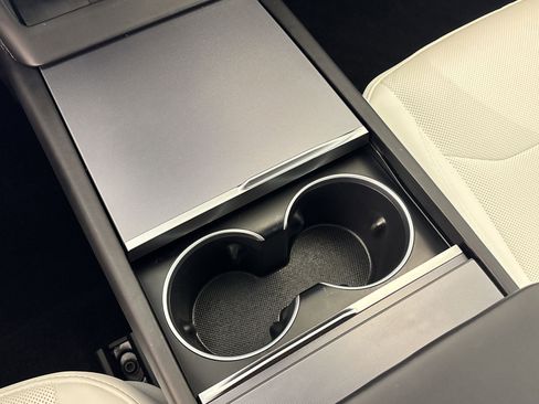 Used 2025 Tesla Model 3 Long Range image 22