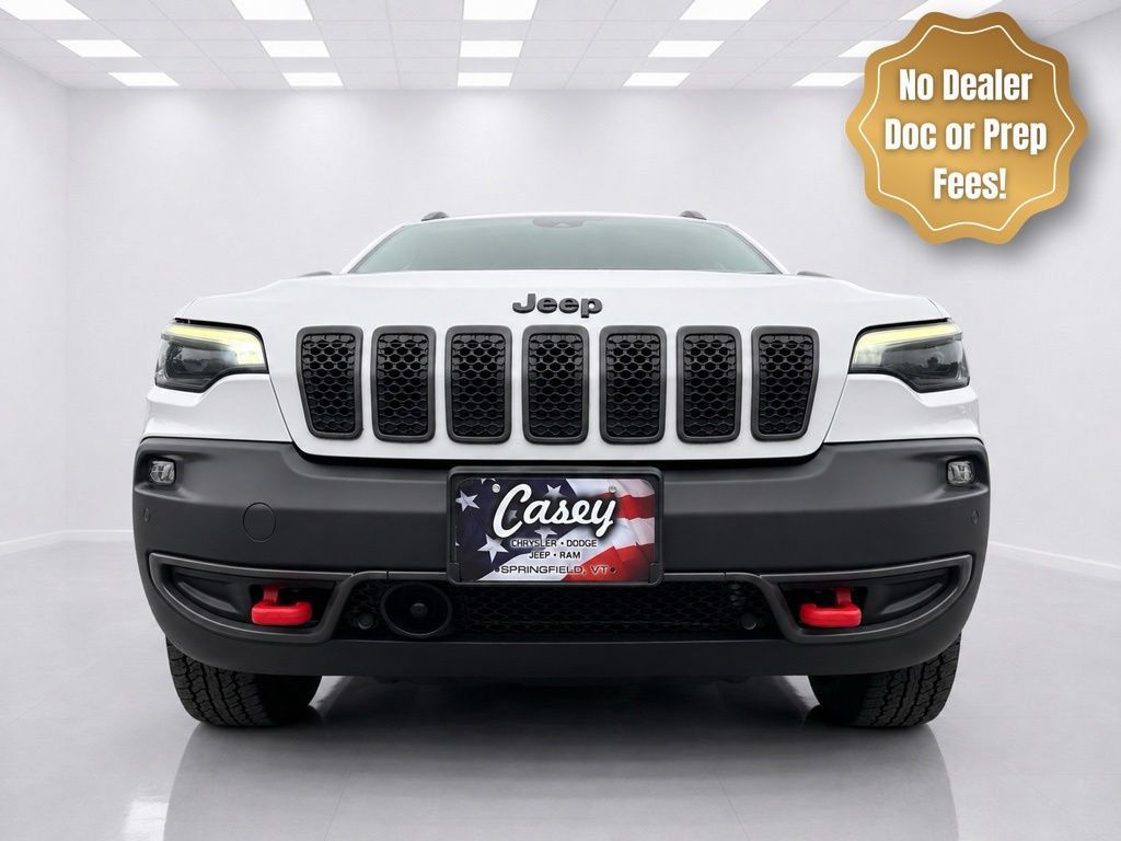 Used 2021 Jeep Cherokee Trailhawk w/ Technology Group AWD/4WD image 3
