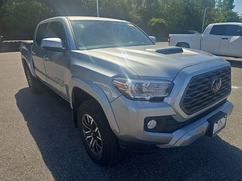 Used 2023 Toyota Tacoma TRD Sport w/ Advanced Technology Package image 3