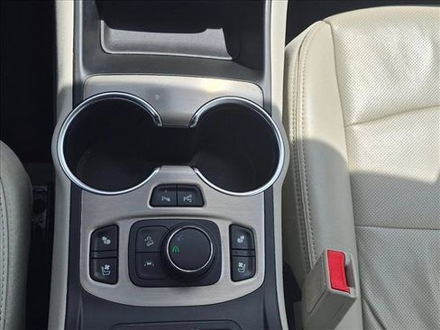 Used 2018 GMC Terrain Denali w/ Advanced Safety Package FWD image 14