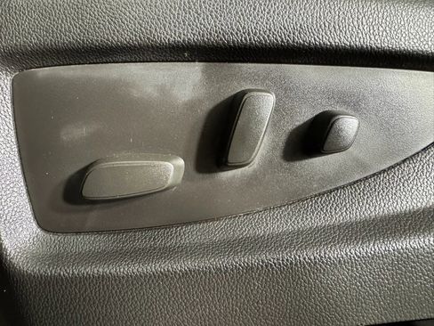 Used 2016 Chevrolet Suburban LT AWD/4WD image 33