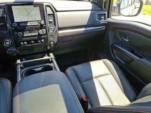 Used 2024 Nissan Titan PRO-4X w/ Pro-4x Convenience Package AWD/4WD image 16