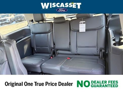 New 2025 Ford Expedition Active image 8