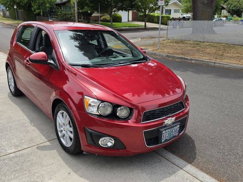 Used 2012 Chevrolet Sonic LT FWD image 4
