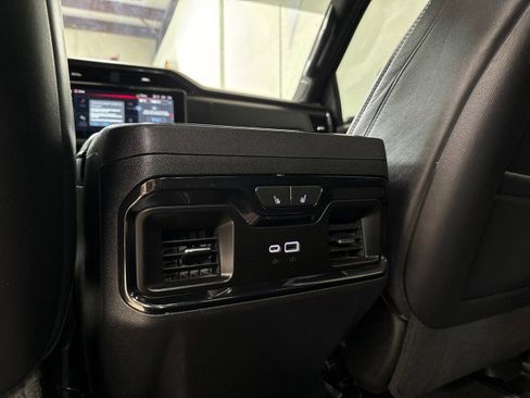 Used 2024 GMC Sierra 2500 AT4X image 47