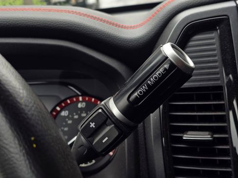 Used 2023 Nissan Titan PRO-4X w/ Pro-4x Convenience Package image 35