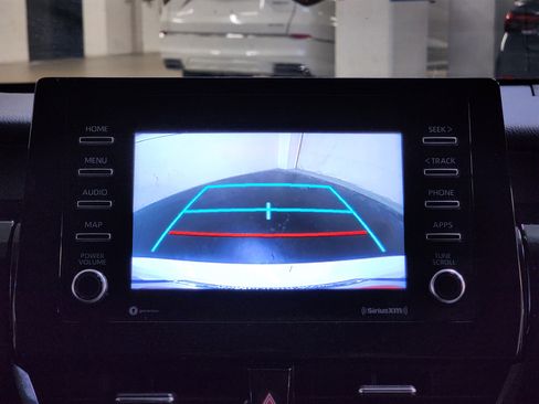 Used 2022 Toyota Camry SE w/ Carpet Mat Package (TMS) image 25