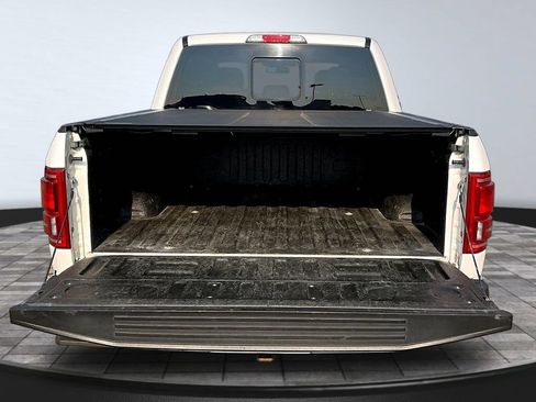 Used 2017 Ford F150 Lariat w/ Equipment Group 502A Luxury AWD/4WD image 9