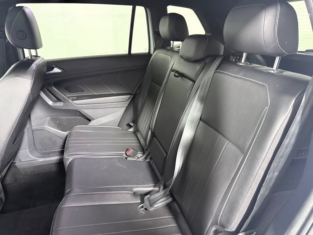 Used 2022 Volkswagen Tiguan SE R-Line AWD/4WD image 25