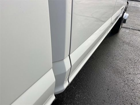 Used 2022 Ford F350 Lariat w/ Lariat Ultimate Package image 27