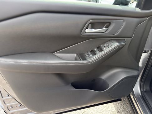 New 2026 Nissan Rogue SV AWD/4WD image 13