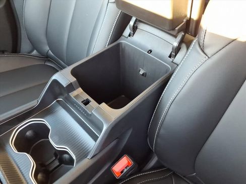 New 2025 Jeep Grand Cherokee Limited w/ Black Appearance Package image 27