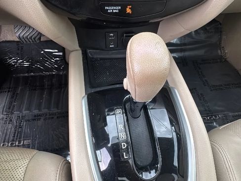 Used 2015 Nissan Rogue SL w/ SL Premium Package AWD/4WD image 26