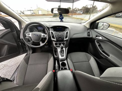 Used 2014 Ford Focus SE image 12