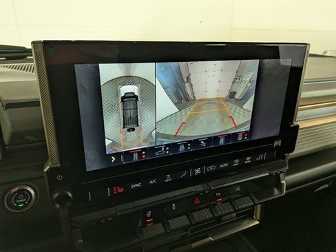 Certified 2025 GMC Hummer EV 3X image 28