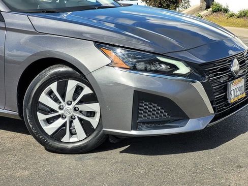 Certified 2025 Nissan Altima 2.5 S image 9