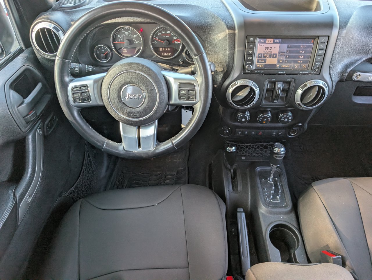 Used 2015 Jeep Wrangler Unlimited Rubicon AWD/4WD image 11