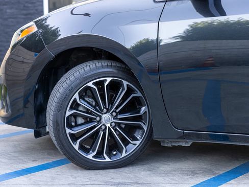 Used 2015 Toyota Corolla S FWD image 35