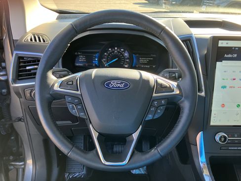 Used 2024 Ford Edge Titanium AWD/4WD image 10