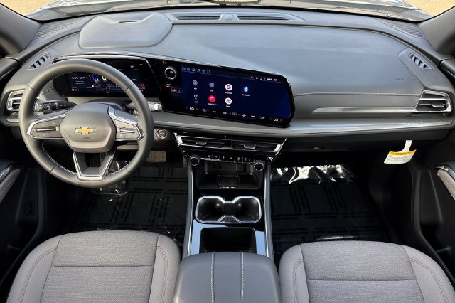 New 2027 Chevrolet Traverse LT w/ Sun and Wheel Package FWD image 21