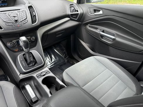 Used 2013 Ford C-MAX SE w/ Winter Pkg FWD image 13
